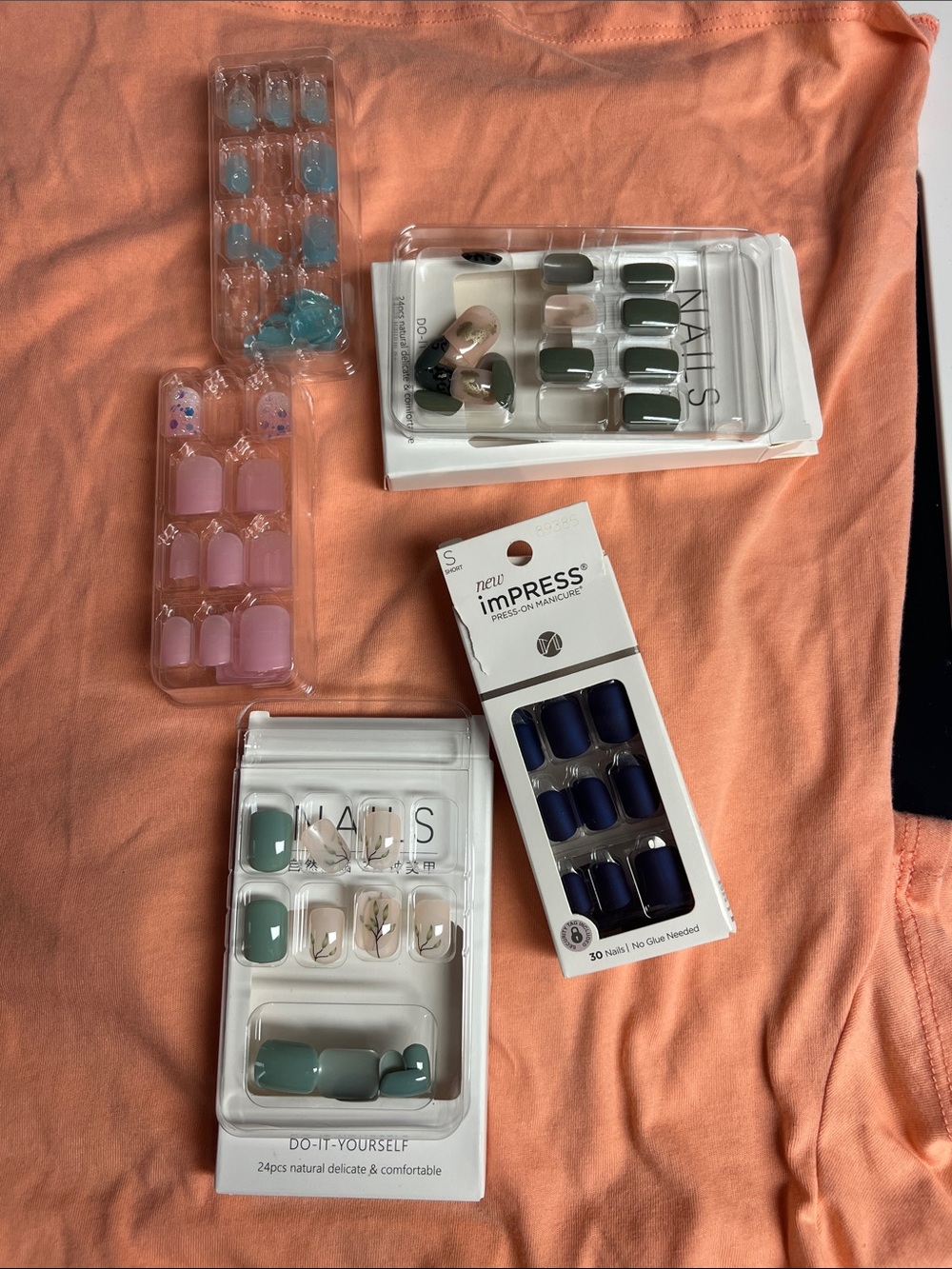 Press On/ Glue-On Nails - mixed set